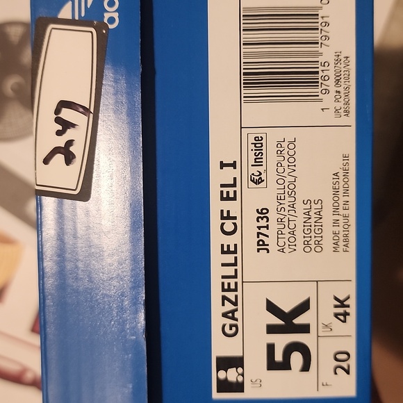 🆕 Adidas Gazelle Purple and Yellow Sneakers - Picture 9 of 9